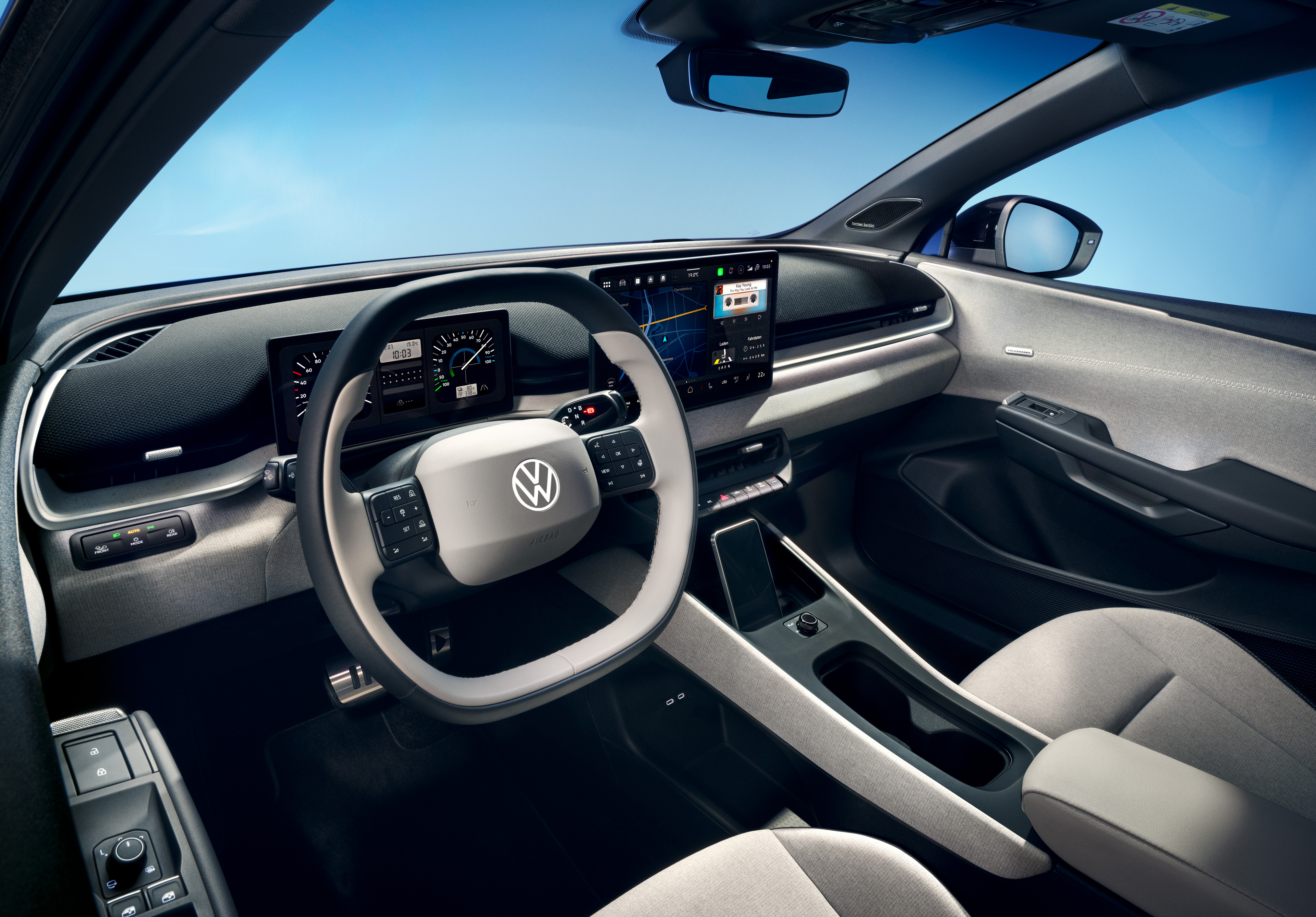 Aufger&auml;umtes Cockpit